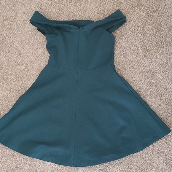 NWT green lulu's deess - Picture 2 of 5